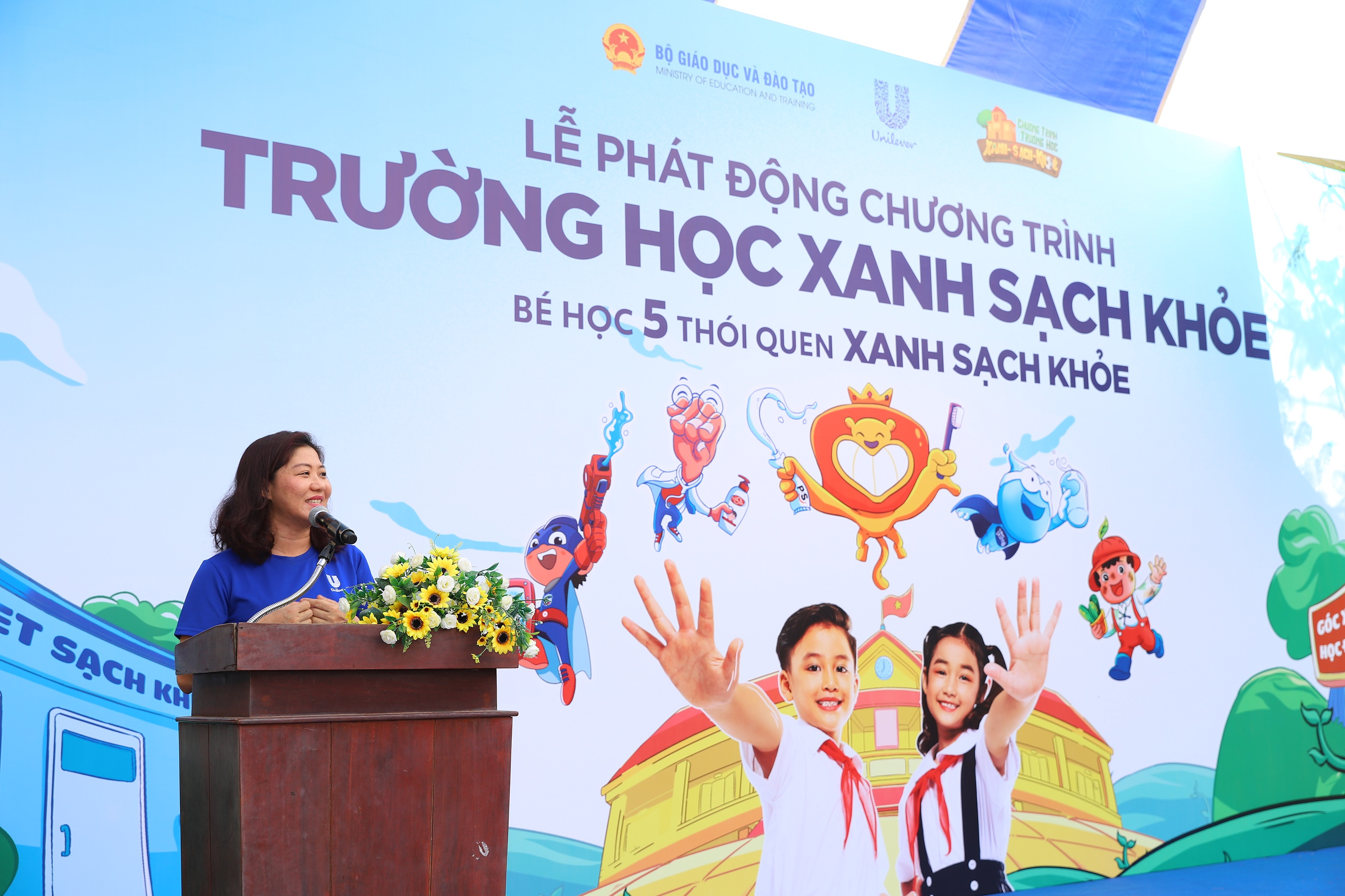 5_ Ba Nguyen Thi Mai - Pho Chu Tich Marketing Unilever Vietnam - Phat bieu trong le phat dong